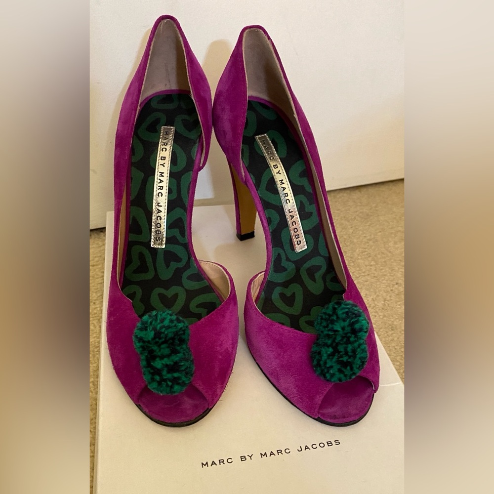Marc by Marc Jacobs open toe heel with pom pom